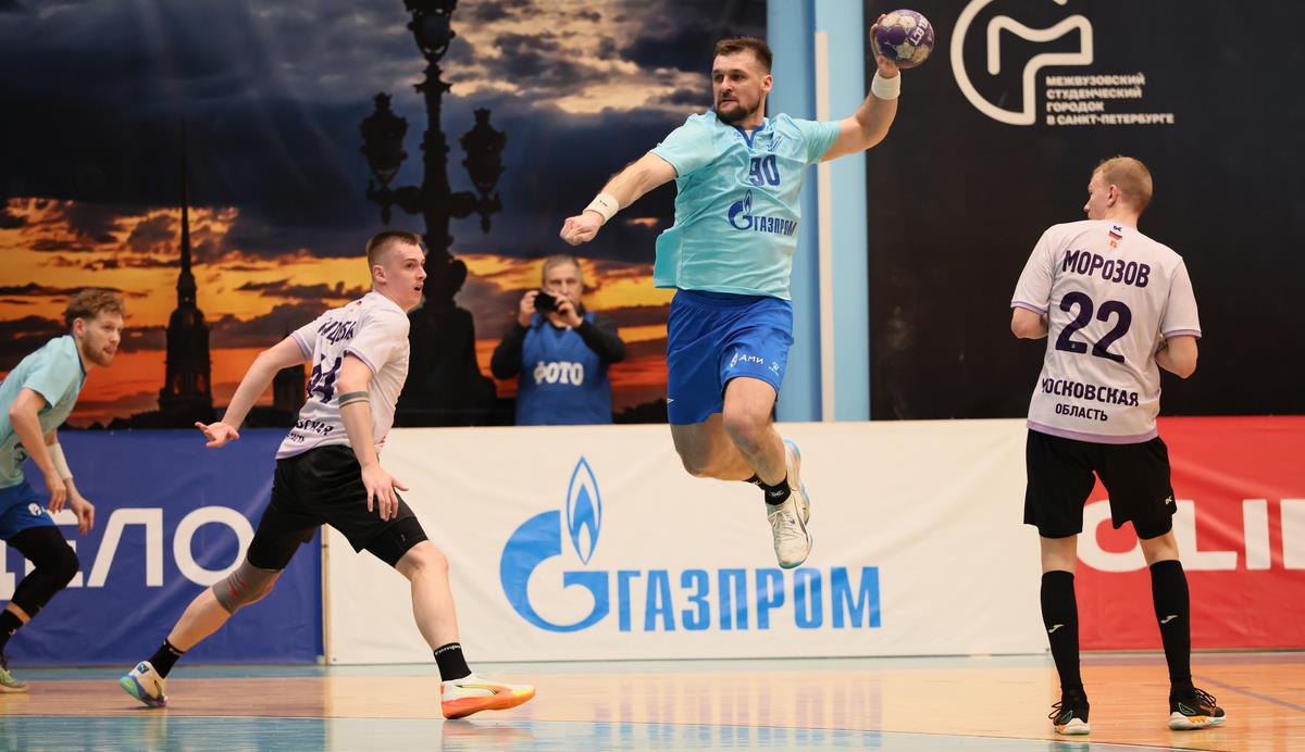 Игра в догонялки: Чехов не хотел проигрывать, но «Зенит» дожал «на флажке»