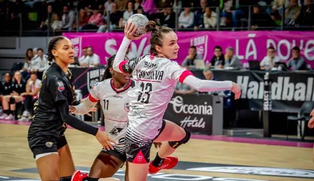 Анна Вяхирева номинирована на трофей Женской французской лиги 