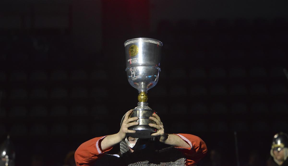 Обладателя трофея узнаем сегодня!