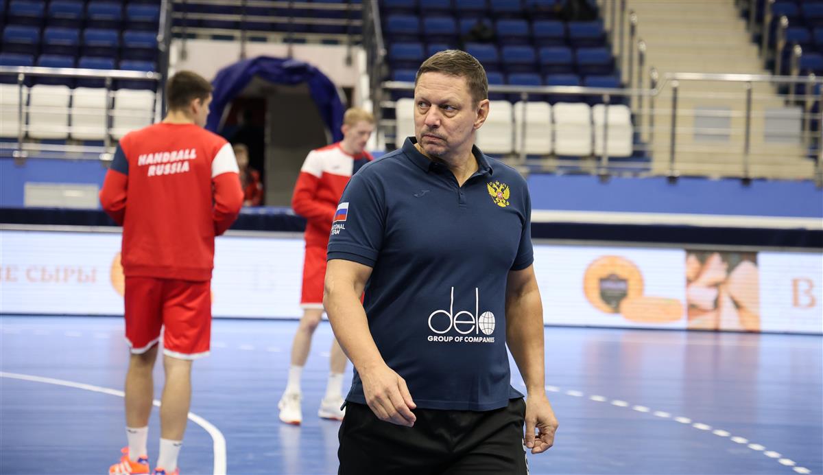 «Довольны серьезным настроем на игру». Послематчевые комментарии главного тренера и вратаря сборной России