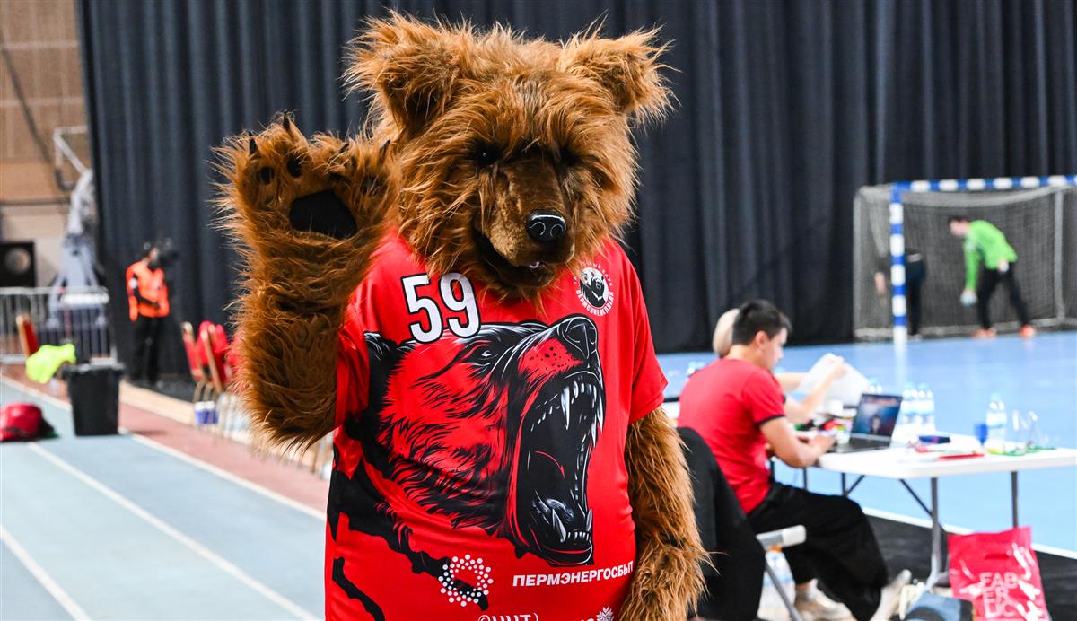 «Медвежья» семья в пермской берлоге