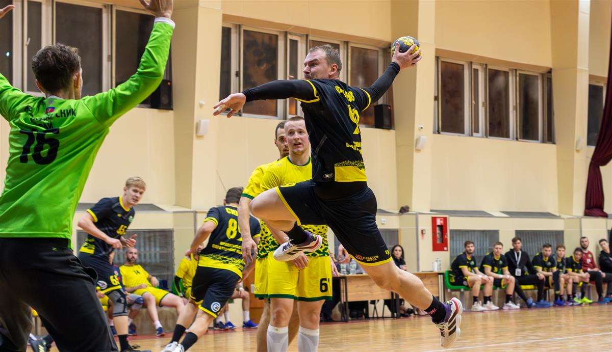 «Ростов-Дон» на Дальнем Востоке, «Зилант» дома, омичи в Москве и другие итоги 1/32 финала Кубка России